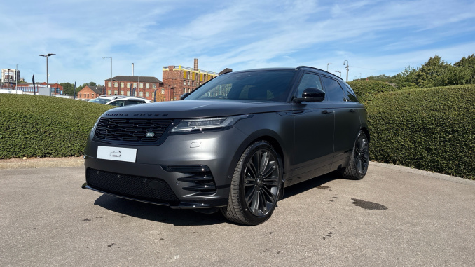 Land Rover Range Rover Velar 3.0 D300 MHEV Belgravia Edition Satin 5dr Auto Diesel Estate - Image 41